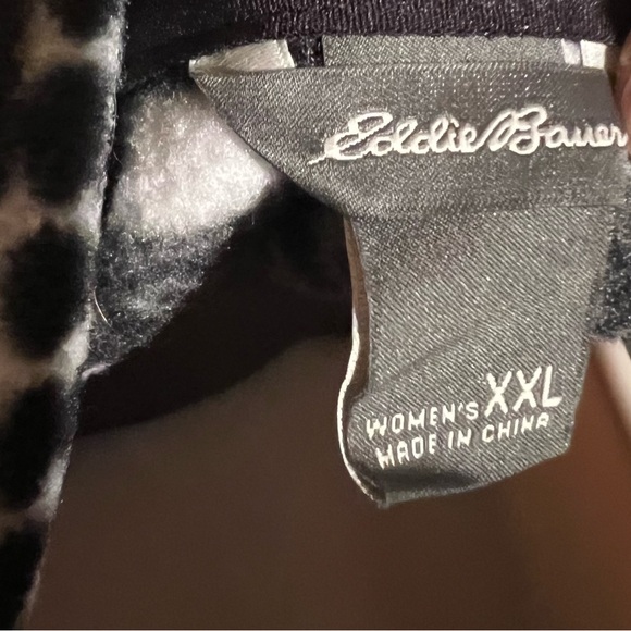 Eddie Bauer Black and White Patterned Sweatshirt - Picture 9 of 12